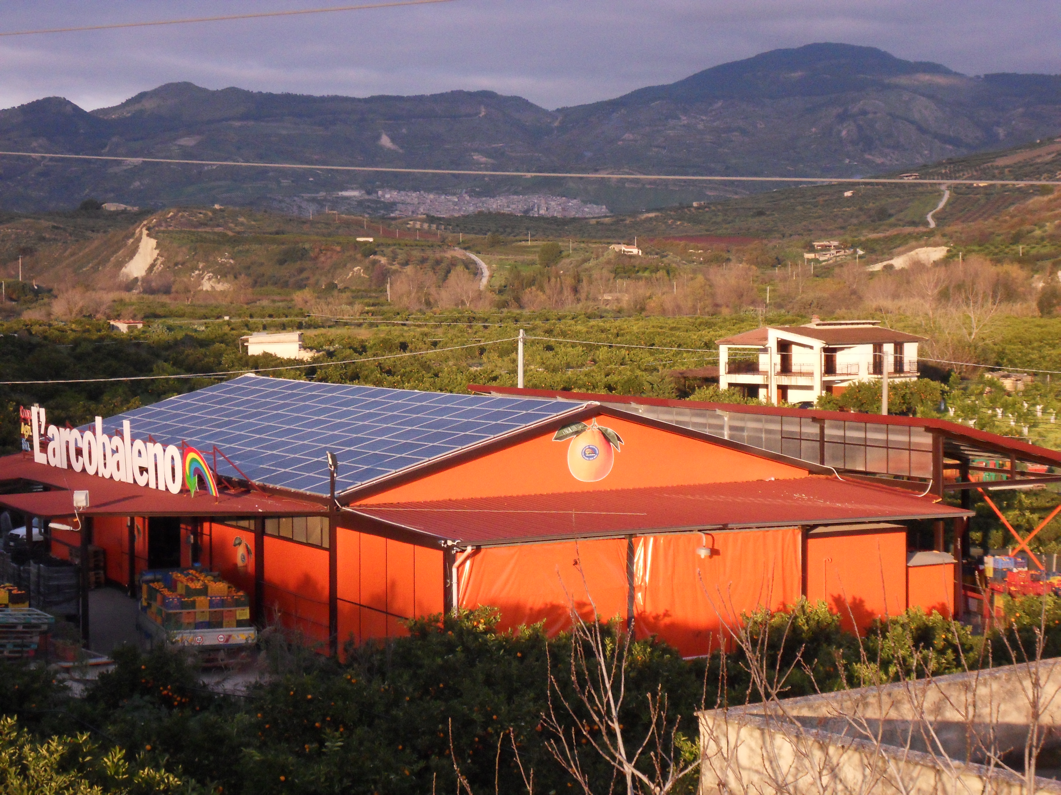 Fotovoltaico: capannone agricolo con moduli EL.ITAL